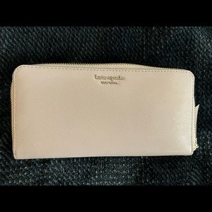 Kate Spade zip-around Large Wallet